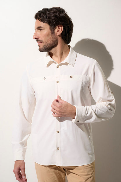 Chemise anti-UV blanche UPF50+ pour homme, légère et respirante, idéale pour l'extérieur et les activités en plein air.