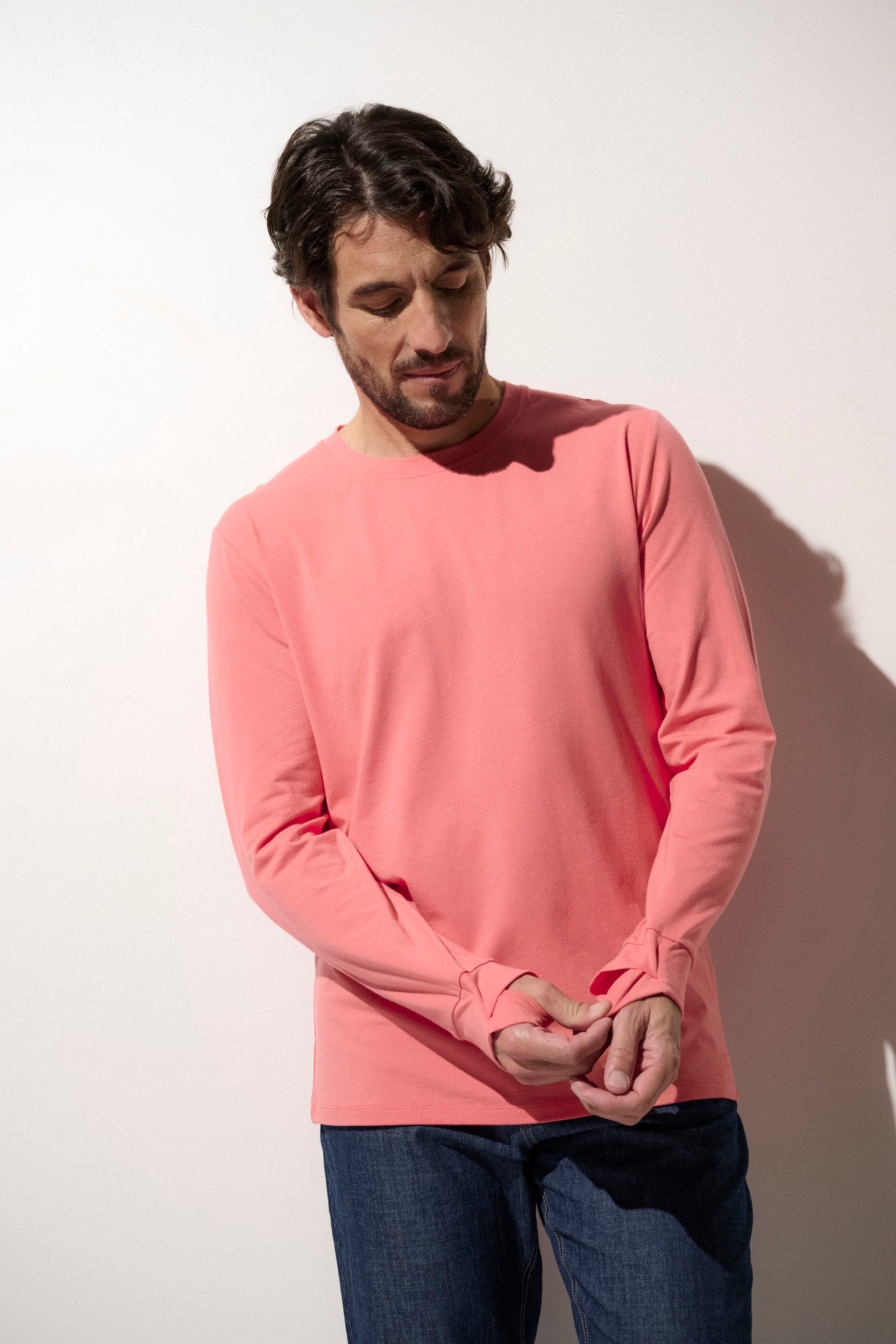 T-shirt anti-UV à manches longues, couleur corail, pour homme, UPF 50+, idéal pour se protéger du soleil.