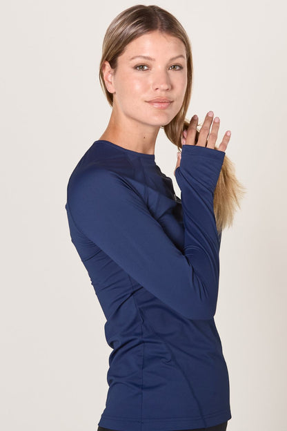 T-shirt anti-UV bleu pour femme, manches longues, tissu léger UPF50+, idéal pour le sport en extérieur.